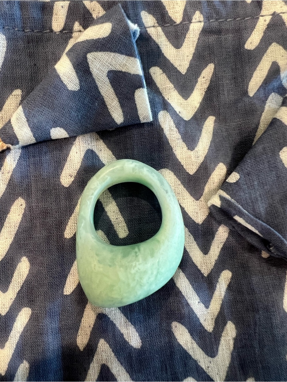 Dinosaur Designs PEBBLE RING Mint - Picture 2 of 3